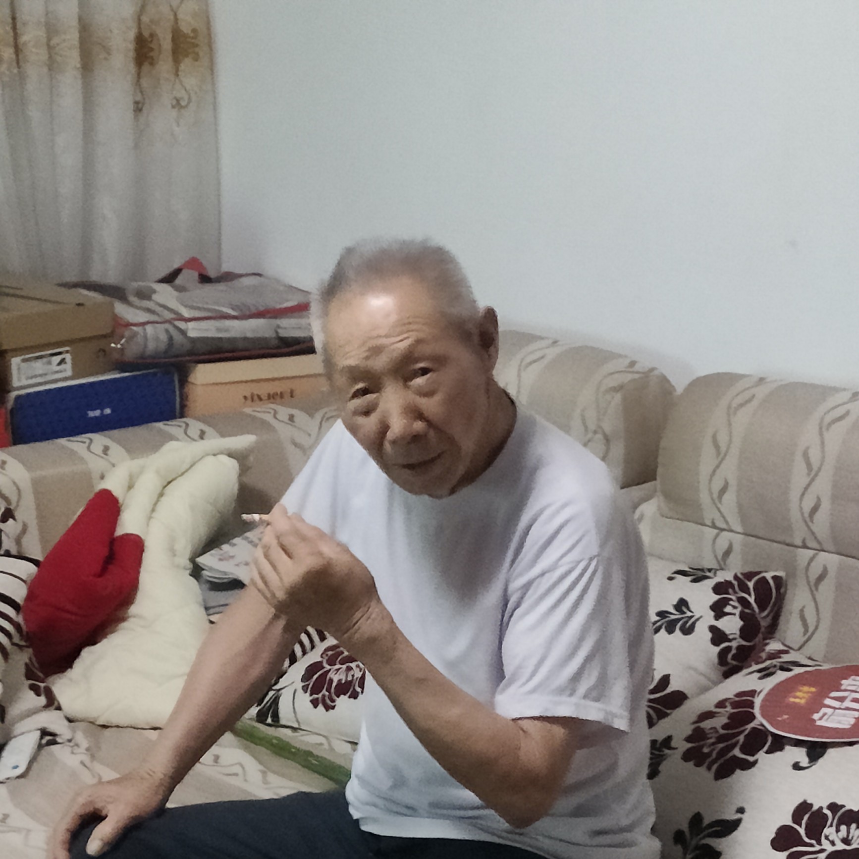 王静筠